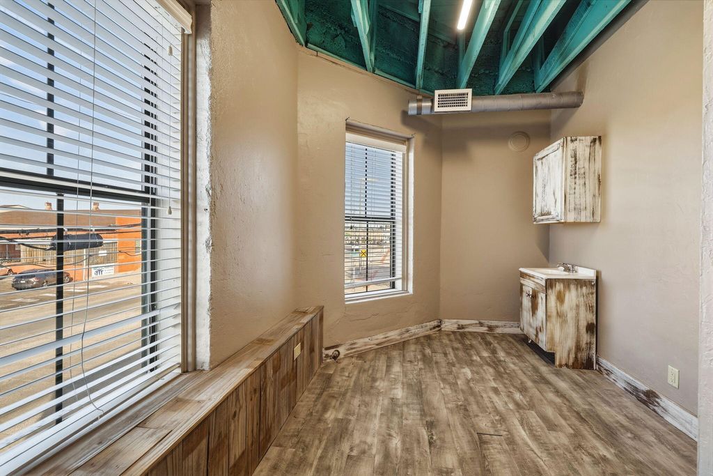 Image 41 of property listing at 318-322 N Chadbourne Street, San Angelo, TX 76903