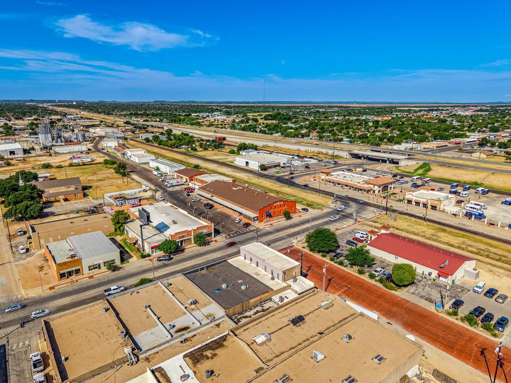 Image 45 of property listing at 318-322 N Chadbourne Street, San Angelo, TX 76903