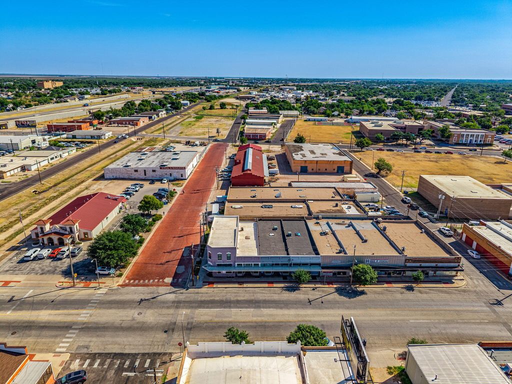 Image 48 of property listing at 318-322 N Chadbourne Street, San Angelo, TX 76903