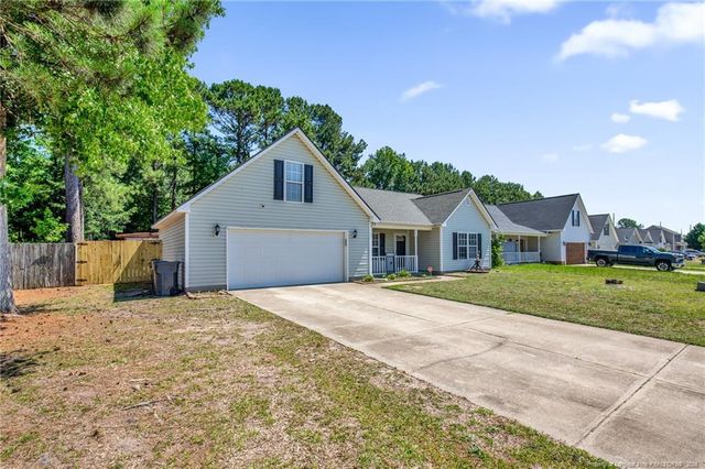 3698 Pioneer Drive, Hope Mills, NC 28348