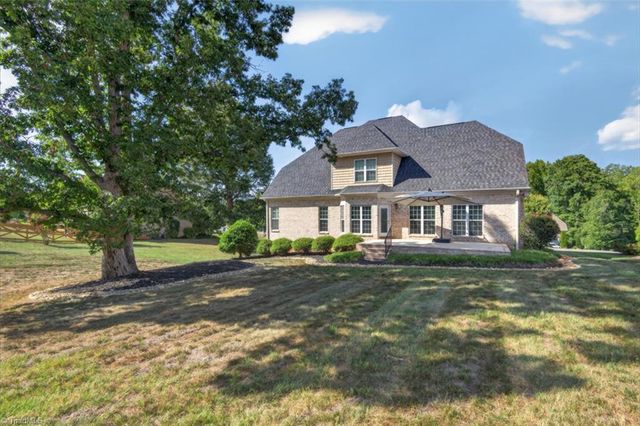 7807 Winterbourne Drive, Summerfield, NC 27358