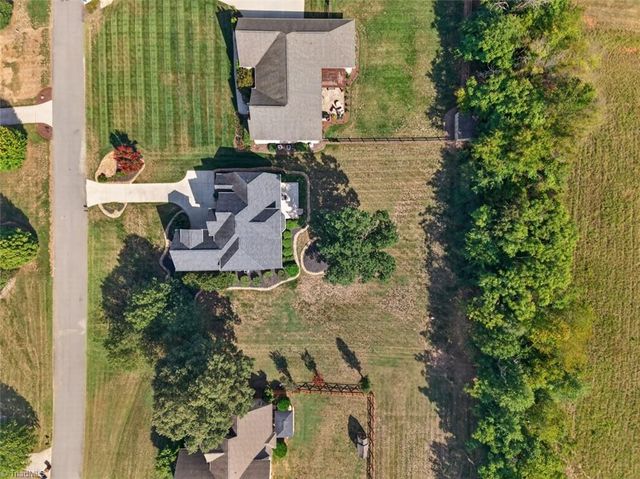7807 Winterbourne Drive, Summerfield, NC 27358