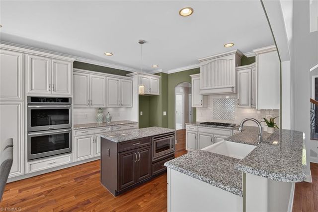 7807 Winterbourne Drive, Summerfield, NC 27358