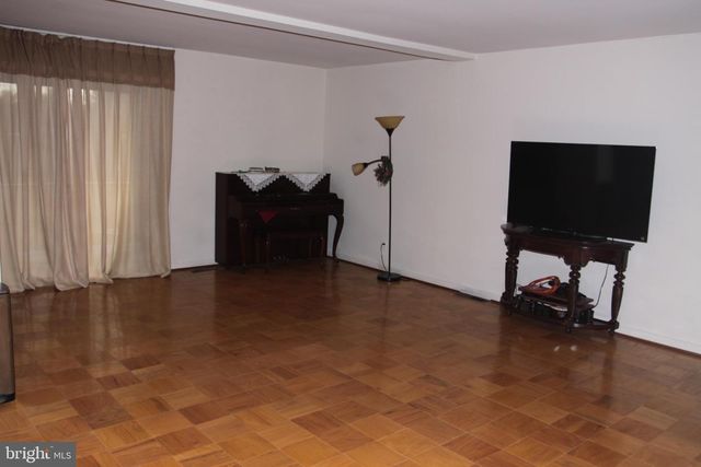 31 STONEHENGE CIR, Pikesville, MD 21208