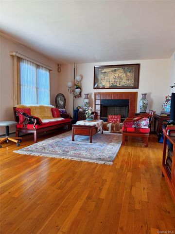 6 Jamor Court, Nesconset, NY 11767