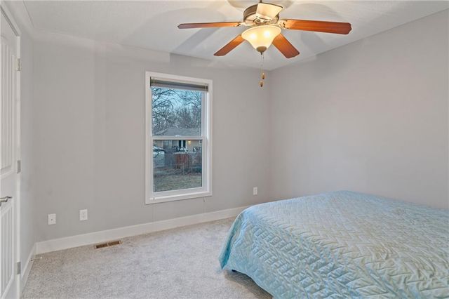 2312 NE 72ND Street, Kansas City, MO 64118