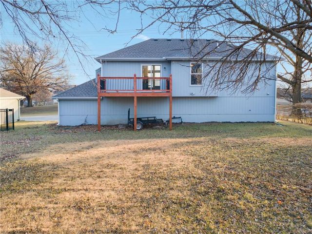 2312 NE 72ND Street, Kansas City, MO 64118