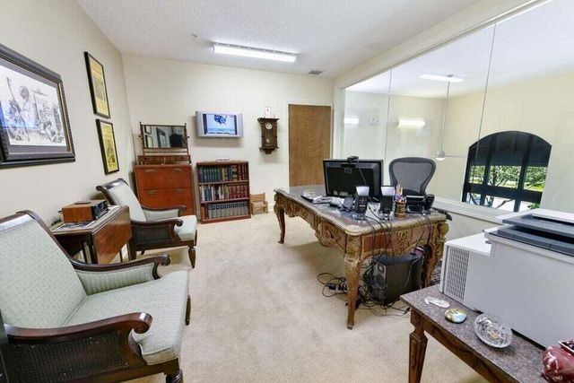 701 S Olive Avenue 117, West Palm Beach, FL 33401