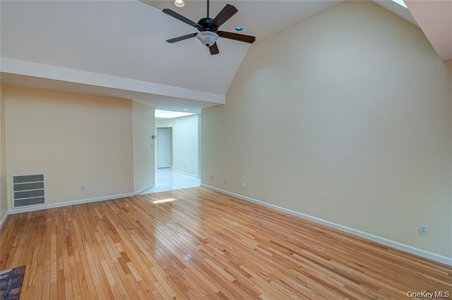 52 Admirals Drive E, Bay Shore, NY 11706