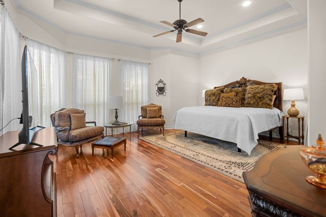 4212 Riverhollow Drive, Fort Worth, TX 76116