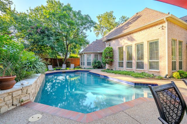 4212 Riverhollow Drive, Fort Worth, TX 76116