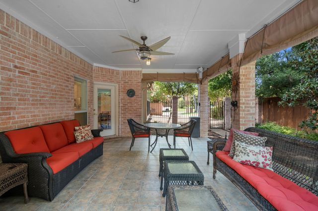 4212 Riverhollow Drive, Fort Worth, TX 76116
