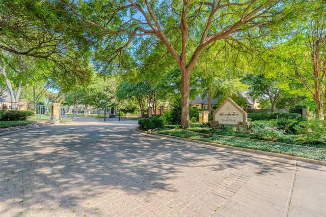 4212 Riverhollow Drive, Fort Worth, TX 76116