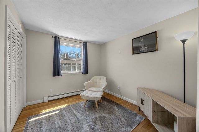 74 Meredith Dr, Falmouth, MA 02536