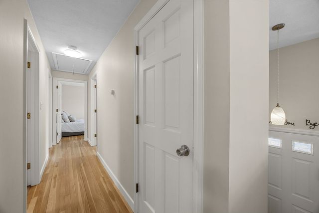 74 Meredith Dr, Falmouth, MA 02536