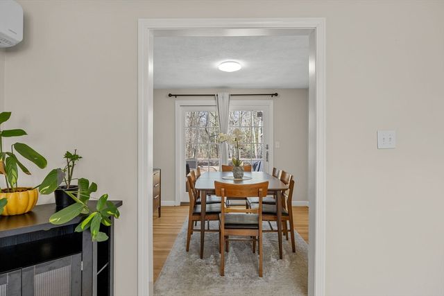 74 Meredith Dr, Falmouth, MA 02536