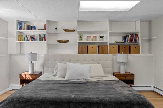 74 Meredith Dr, Falmouth, MA 02536