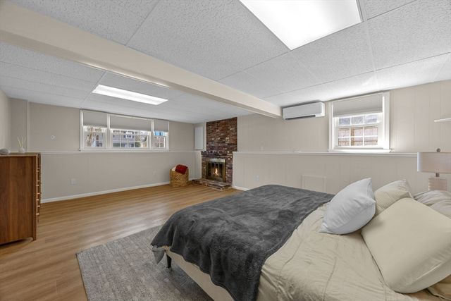 74 Meredith Dr, Falmouth, MA 02536