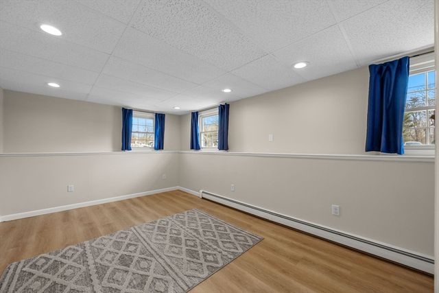 74 Meredith Dr, Falmouth, MA 02536