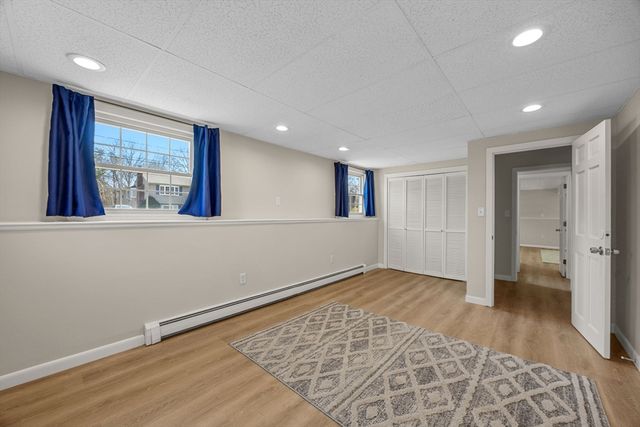 74 Meredith Dr, Falmouth, MA 02536