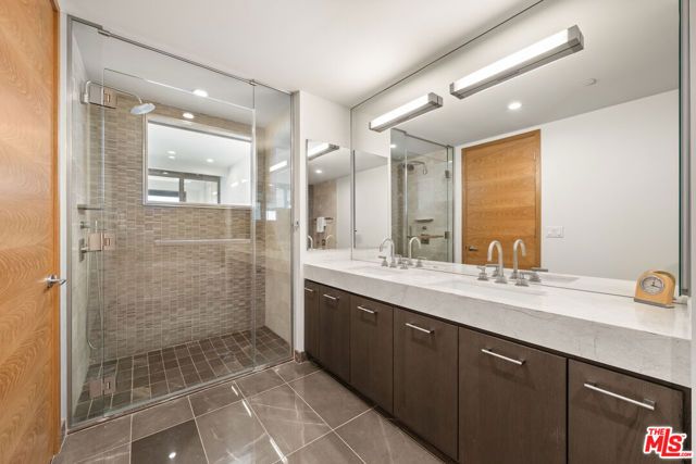 1755 Ocean Avenue 811, Santa Monica, CA 90401