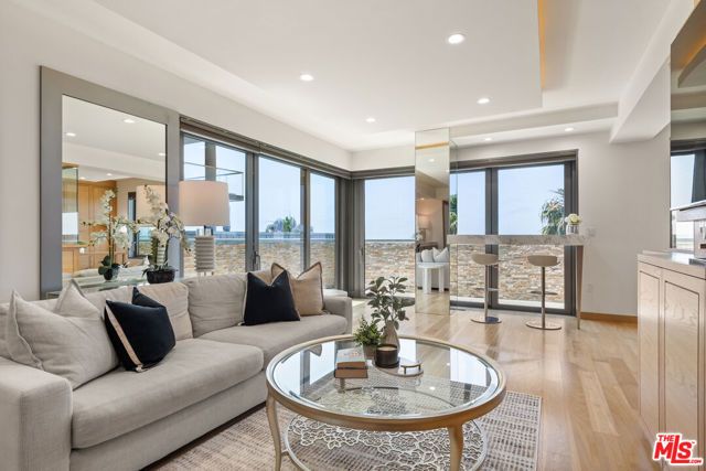 1755 Ocean Avenue 811, Santa Monica, CA 90401