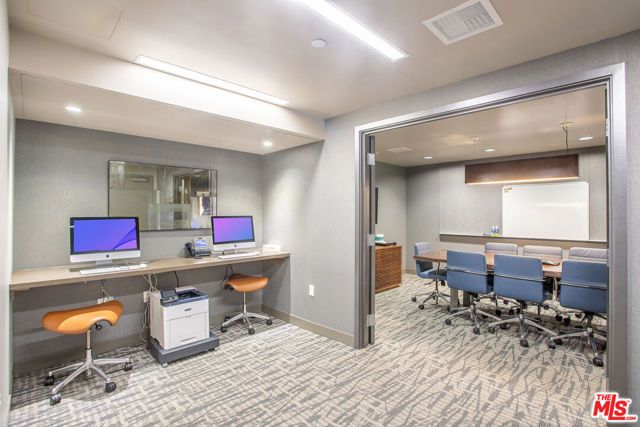 1755 Ocean Avenue 811, Santa Monica, CA 90401