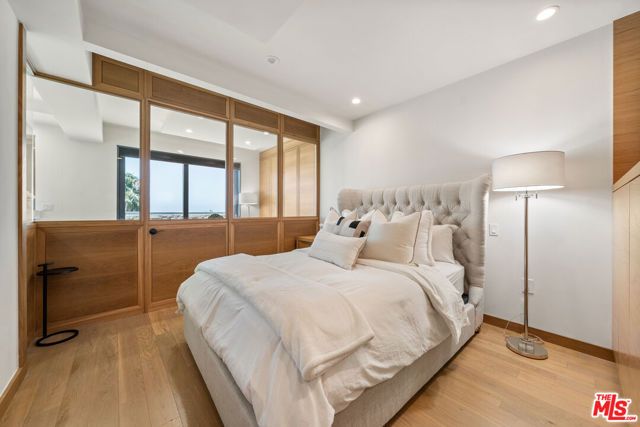 1755 Ocean Avenue 811, Santa Monica, CA 90401