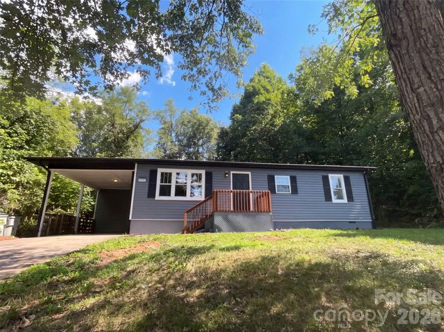 915 Kenham Place, Lenoir, NC 28645
