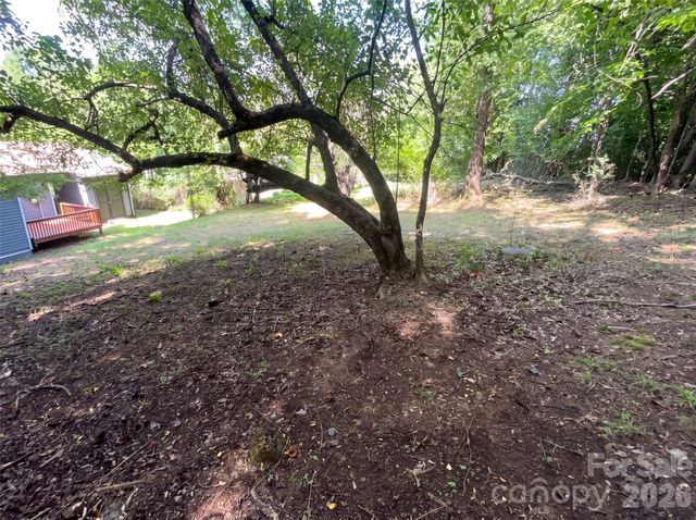 915 Kenham Place, Lenoir, NC 28645