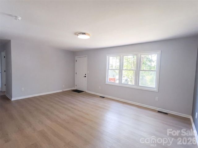 915 Kenham Place, Lenoir, NC 28645