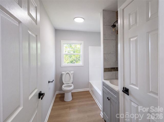 915 Kenham Place, Lenoir, NC 28645
