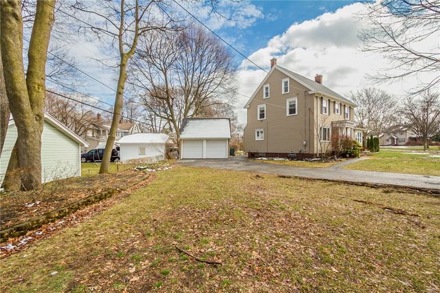 140 Rutledge Drive, Rochester, NY 14621