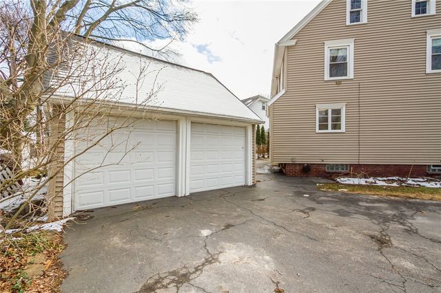 140 Rutledge Drive, Rochester, NY 14621