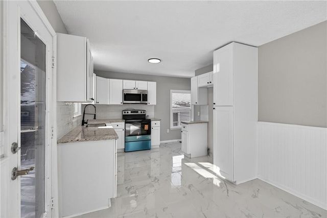 611 W 23rd Street, Independence, MO 64055