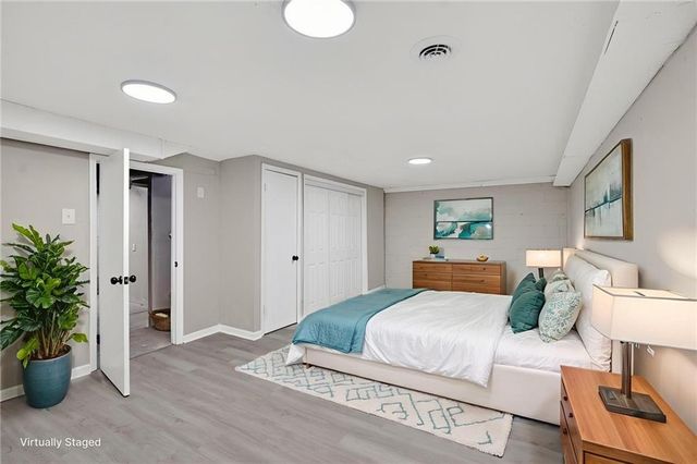 611 W 23rd Street, Independence, MO 64055