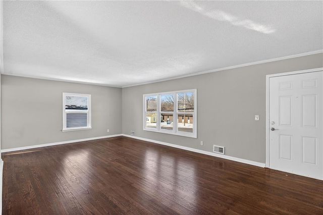 611 W 23rd Street, Independence, MO 64055