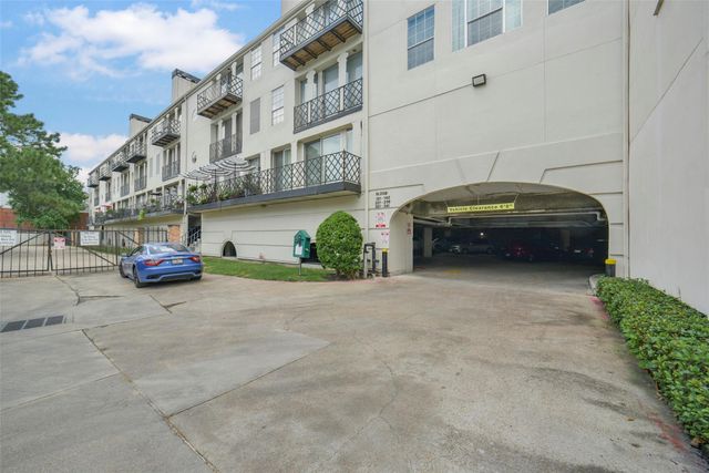 2333 Bering Dr Drive 322, Houston, TX 77057