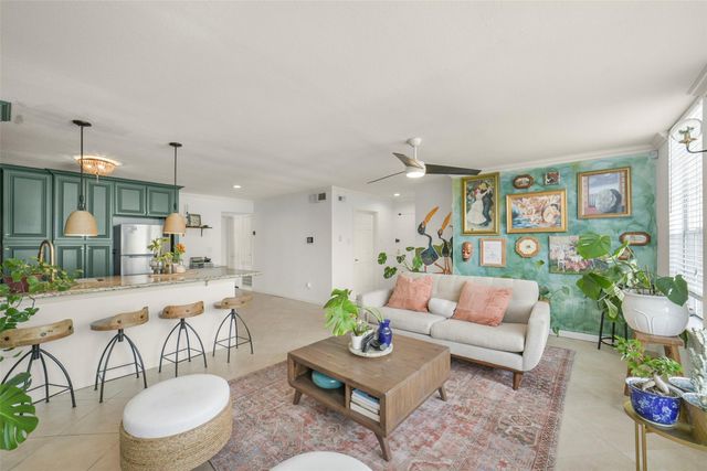 2333 Bering Dr Drive 322, Houston, TX 77057