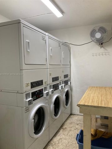 1530 SW 2nd St 103, Miami, FL 33135