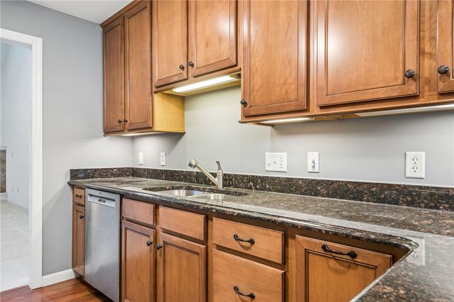 5034 Dana Dr, Jefferson Hills, PA 15025