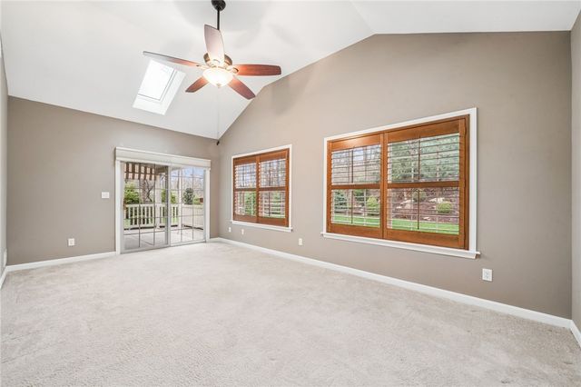 5034 Dana Dr, Jefferson Hills, PA 15025