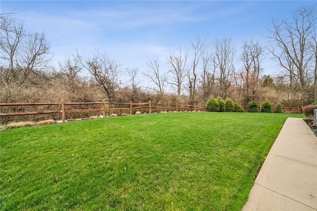 5034 Dana Dr, Jefferson Hills, PA 15025