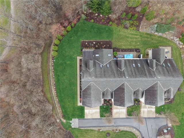 5034 Dana Dr, Jefferson Hills, PA 15025