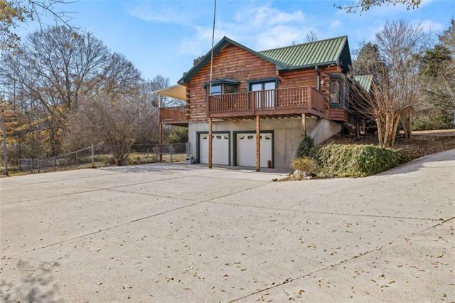 715 Woods Bridge Road, Commerce, GA 30529