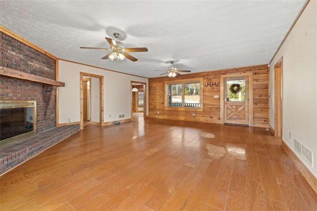 715 Woods Bridge Road, Commerce, GA 30529