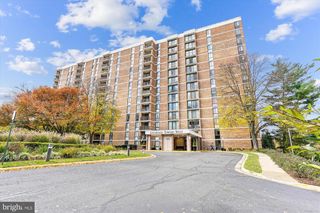 2300 PIMMIT DR #1012, Falls Church, VA 22043