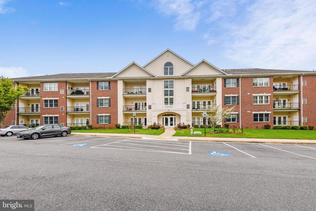 805 COXSWAIN WAY #205, Annapolis, MD 21401