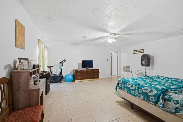 605 W 8th Street, Irving, TX 75060