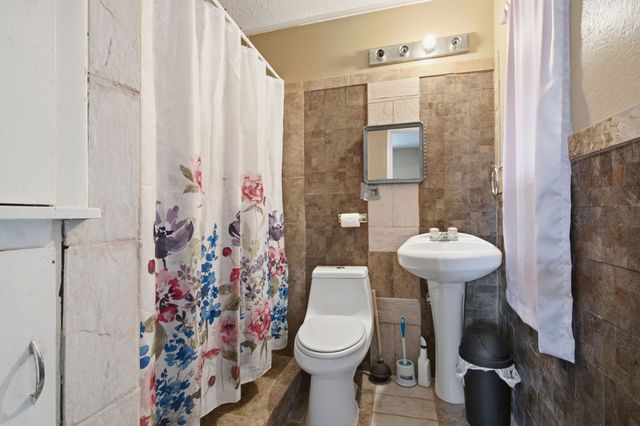 605 W 8th Street, Irving, TX 75060